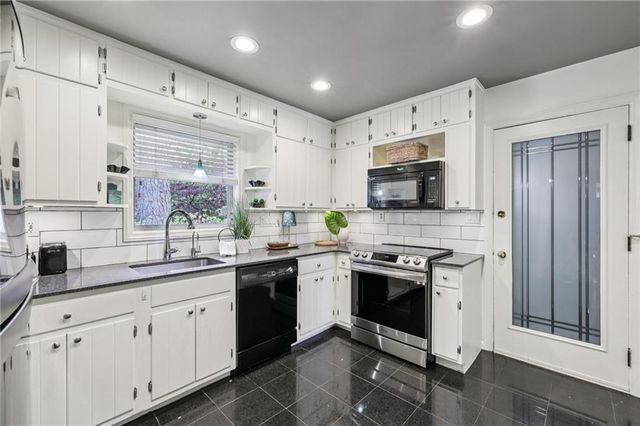 2030 Woodbine Terrace NE, Atlanta, GA 30329