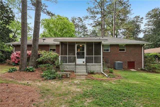 2030 Woodbine Terrace NE, Atlanta, GA 30329