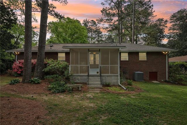 2030 Woodbine Terrace NE, Atlanta, GA 30329