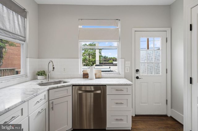 2129 4TH ST NE, Washington, DC 20002