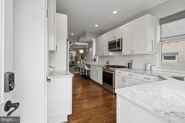 2129 4TH ST NE, Washington, DC 20002
