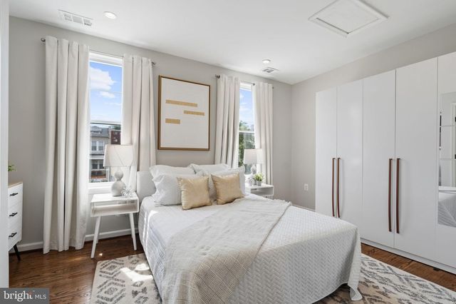 2129 4TH ST NE, Washington, DC 20002