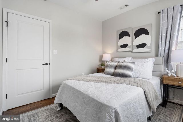 2129 4TH ST NE, Washington, DC 20002