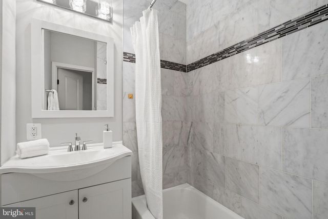 2129 4TH ST NE, Washington, DC 20002