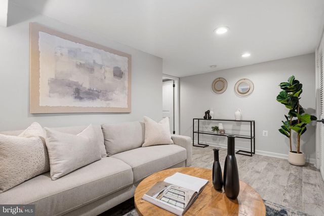 2129 4TH ST NE, Washington, DC 20002
