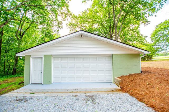 2454 Hilltop Drive, Bremen, GA 30110