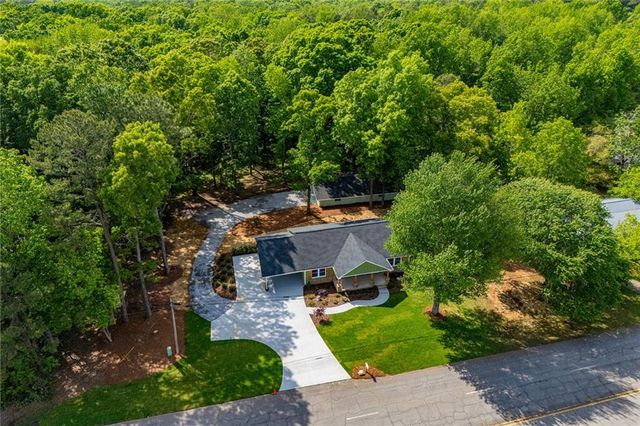2454 Hilltop Drive, Bremen, GA 30110