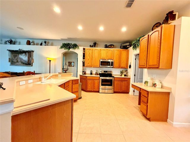 838 HUNTINGDALE COURT, Davenport, FL 33897