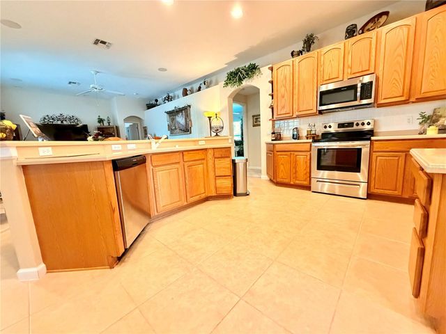 838 HUNTINGDALE COURT, Davenport, FL 33897