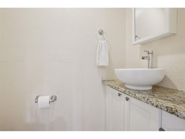 572 S Newton St, Denver, CO 80219