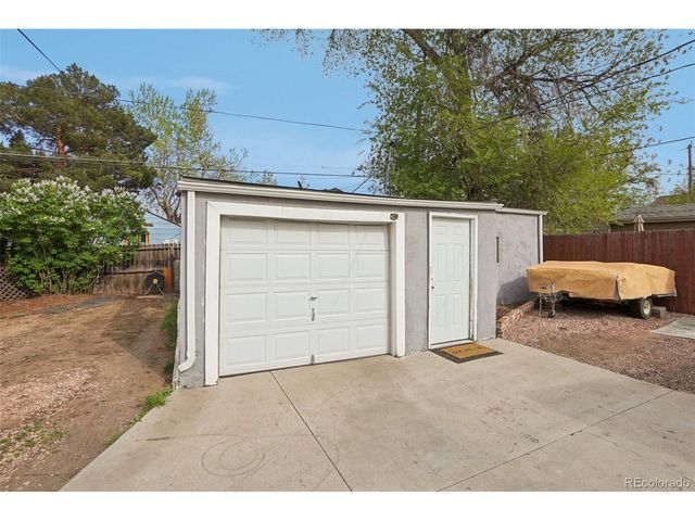 572 S Newton St, Denver, CO 80219