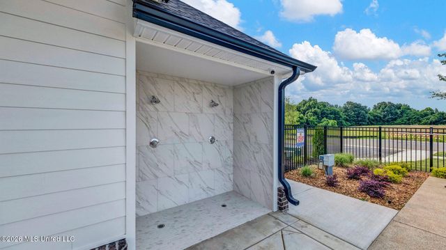 8295 Bankhead Drive, Olive Branch, MS 38654