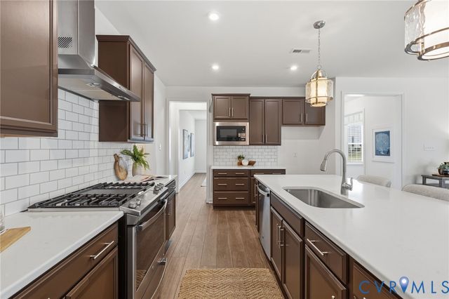 6618 Liege Hl, Moseley, VA 23120