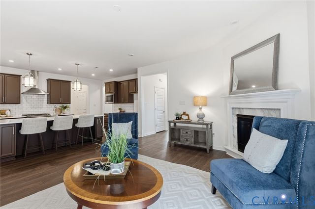 6618 Liege Hl, Moseley, VA 23120