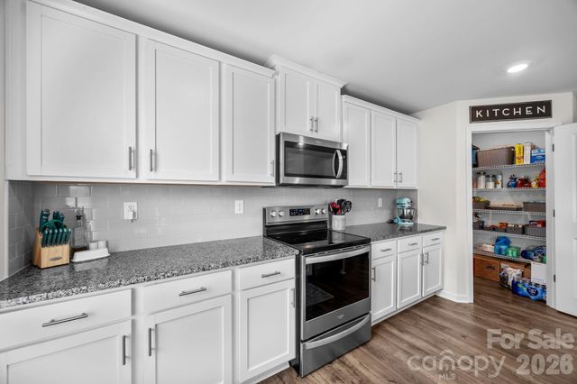 183 Marathon Lane, Candler, NC 28715