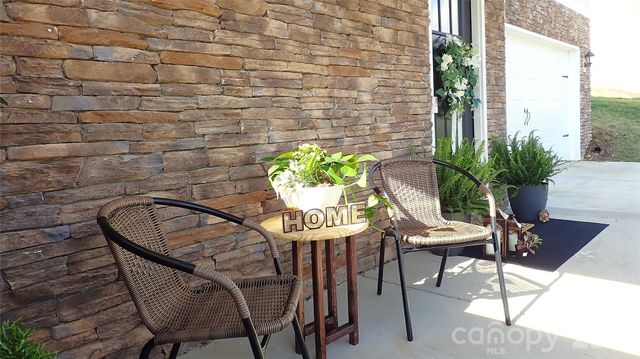 183 Marathon Lane, Candler, NC 28715