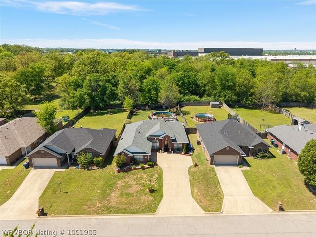 7512 Red Pine Drive, Fort Smith, AR 72916