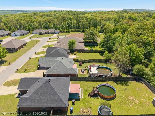 7512 Red Pine Drive, Fort Smith, AR 72916