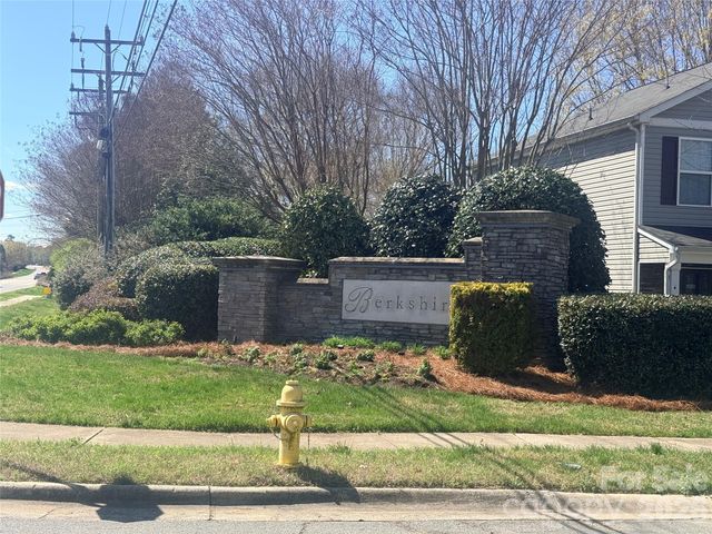 3581 Draycott Avenue, Charlotte, NC 28213