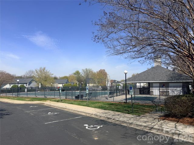 3581 Draycott Avenue, Charlotte, NC 28213