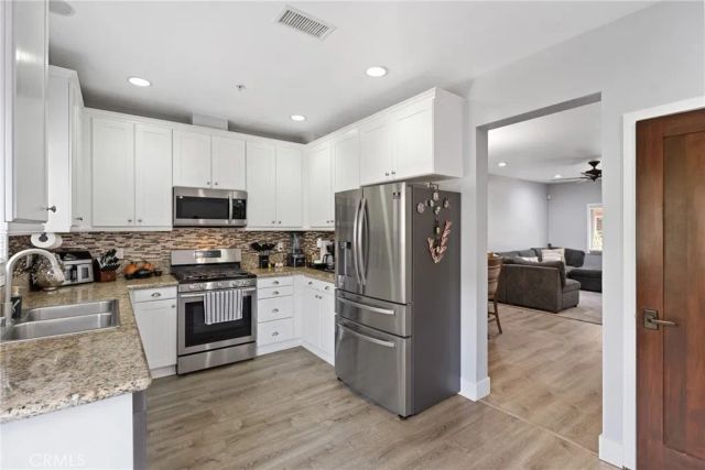 707 S Azusa Avenue B, Azusa, CA 91702