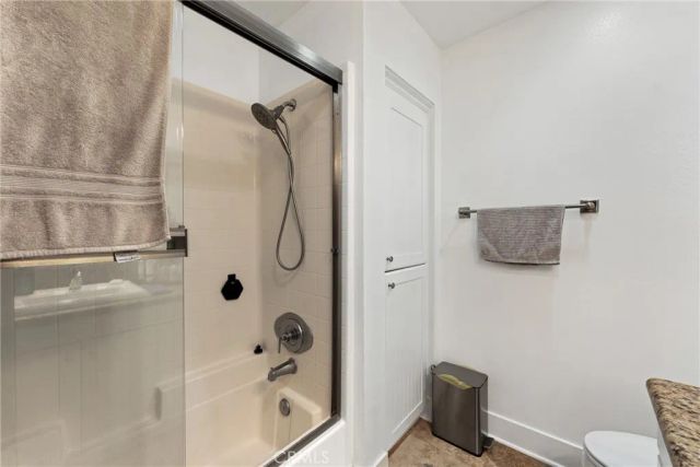 707 S Azusa Avenue B, Azusa, CA 91702