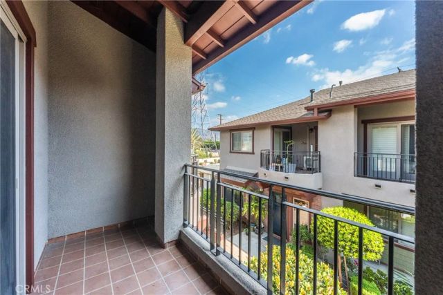 707 S Azusa Avenue B, Azusa, CA 91702