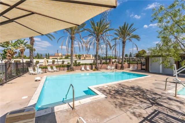 707 S Azusa Avenue B, Azusa, CA 91702