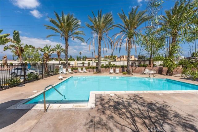 707 S Azusa Avenue B, Azusa, CA 91702