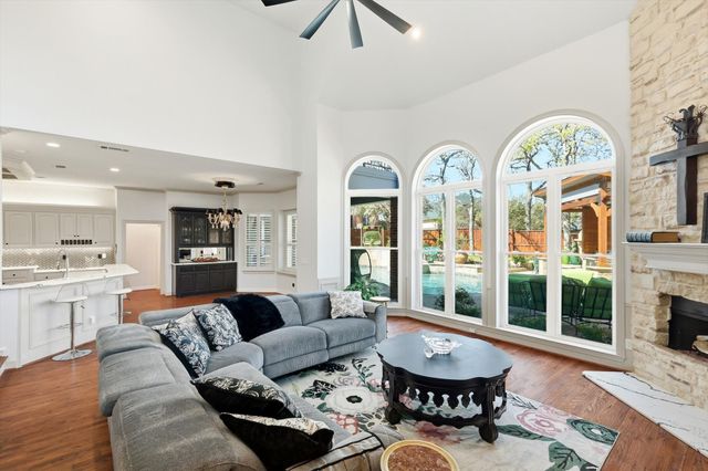 801 Shady Bend Court, Highland Village, TX 75077