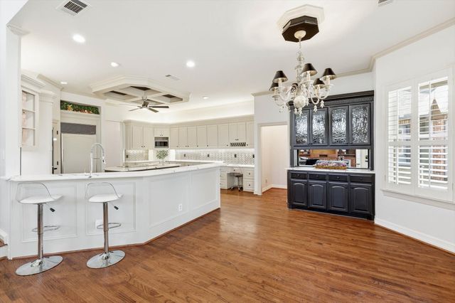 801 Shady Bend Court, Highland Village, TX 75077