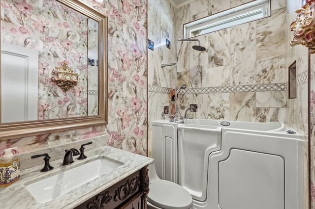 801 Shady Bend Court, Highland Village, TX 75077