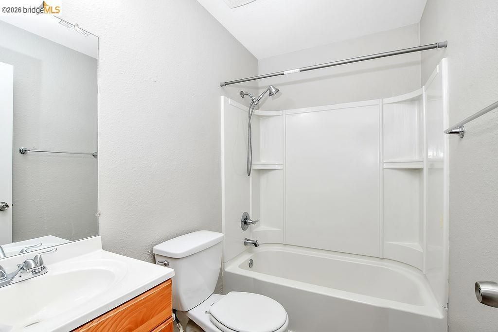 Image 20 of property listing at 909 Rhine Way, Oakley, CA 94561