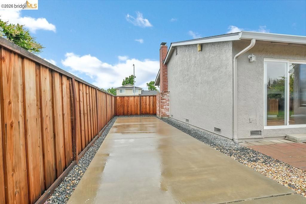 Image 27 of property listing at 909 Rhine Way, Oakley, CA 94561