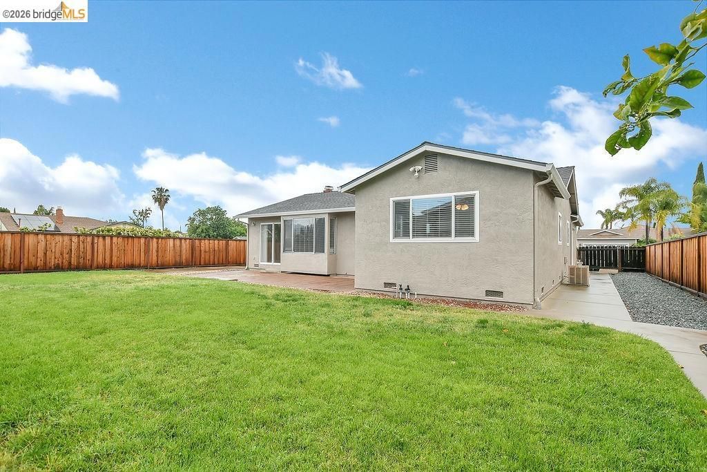 Image 28 of property listing at 909 Rhine Way, Oakley, CA 94561