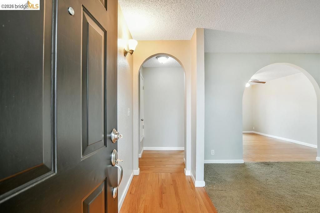 Image 7 of property listing at 909 Rhine Way, Oakley, CA 94561