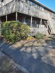 844 Route 28 APT 7B, South Yarmouth, MA 02664
