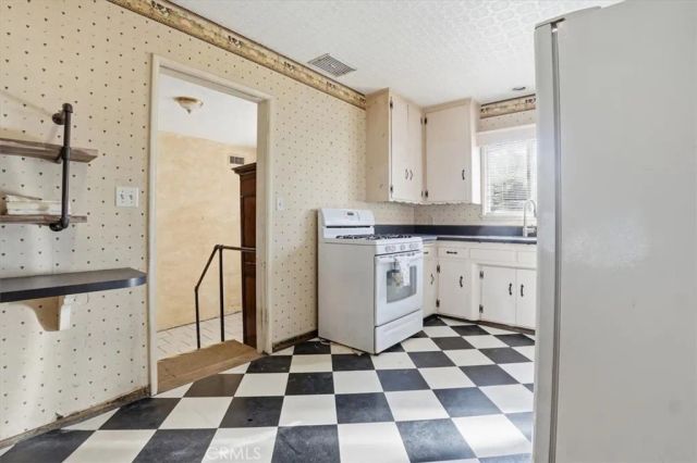 31750 Florida, Redlands, CA 92373