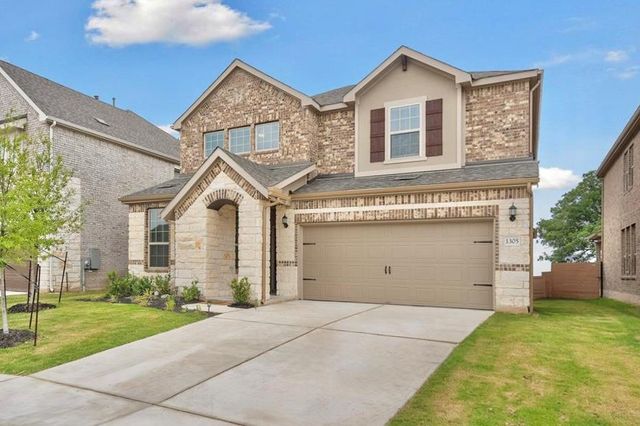 1305 Crescent LN, Georgetown, TX 78633