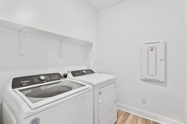 1305 Crescent LN, Georgetown, TX 78633