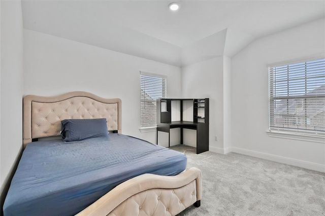 1305 Crescent LN, Georgetown, TX 78633