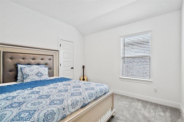 1305 Crescent LN, Georgetown, TX 78633