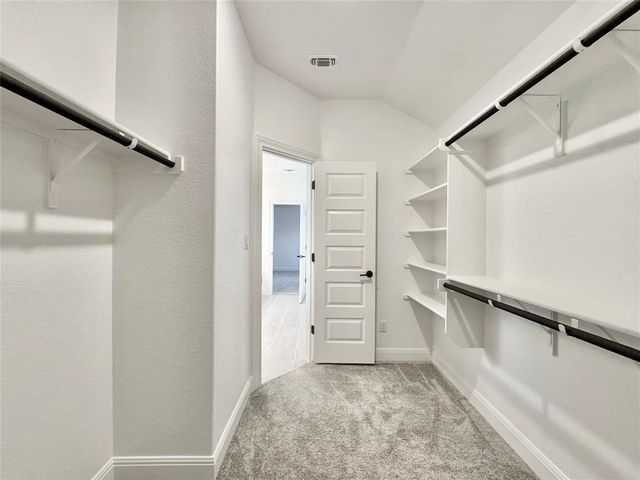 1305 Crescent LN, Georgetown, TX 78633
