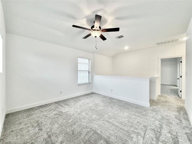1305 Crescent LN, Georgetown, TX 78633