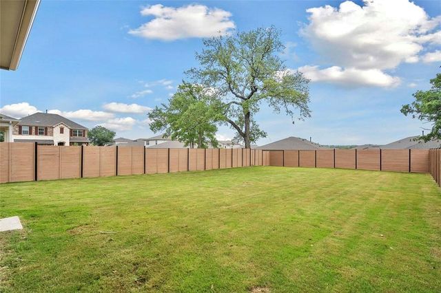 1305 Crescent LN, Georgetown, TX 78633