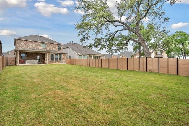 1305 Crescent LN, Georgetown, TX 78633