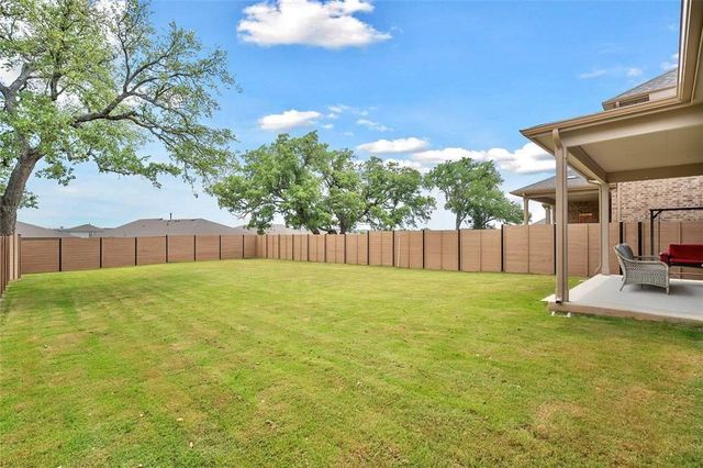 1305 Crescent LN, Georgetown, TX 78633