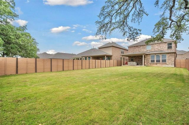 1305 Crescent LN, Georgetown, TX 78633
