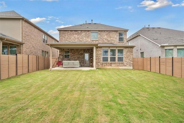 1305 Crescent LN, Georgetown, TX 78633