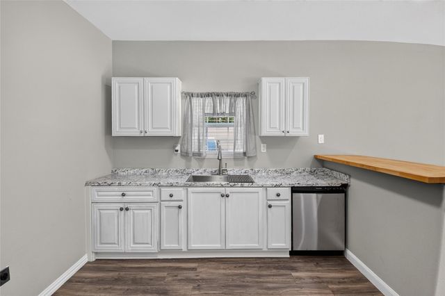 290 Magnolia Road, Cleveland, TX 77328